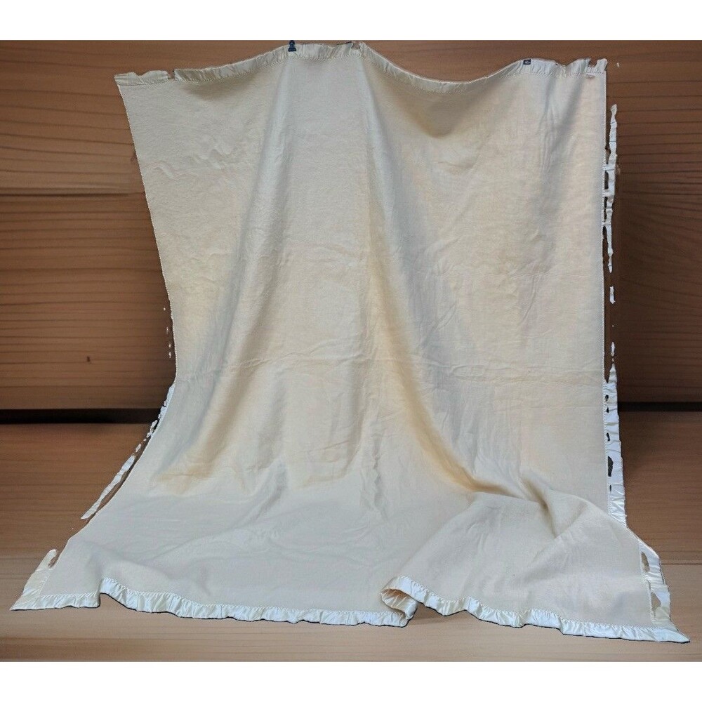 Vtg Chatham Satin Trim Acrylic Thermal Blanket Beige Made In USA 90”x106” King